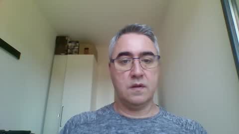 Snapshot of themohican chatting on 05-06-26, 07:24 Themohican online show from 05-06-26, 07:24