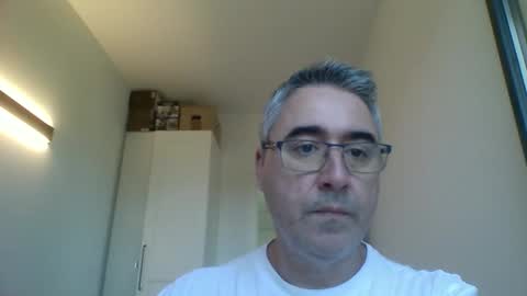 Snapshot of themohican chatting on 05-12-26, 08:55 Themohican online show from 05-12-26, 08:55