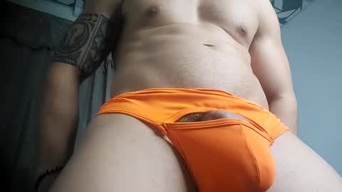 themuscularvenezuelanman online show from 02-05-25, 07:18