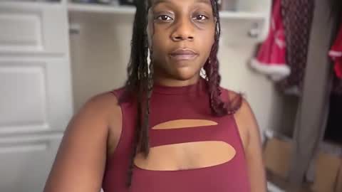 Snapshot of thenaturalgoddess chatting on 05-23-26, 11:53 TheNaturalGoddess online show from 05-23-26, 11:53