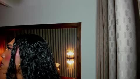 Snapshot of thenewclass chatting on 01-18-26, 07:45 Andriw and Maiol online show from 01-18-26, 07:45