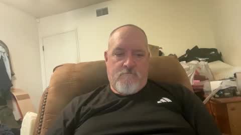 Snapshot of thenewganon chatting on 05-30-26, 12:19 thenewganon online show from 05-30-26, 12:19