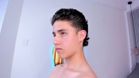  THEO- MATEO  online show from 01-07-25, 07:59