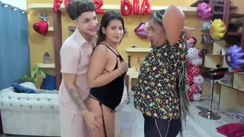 Sophia Vanessa and The Pepe online show from 02-15-25, 04:23