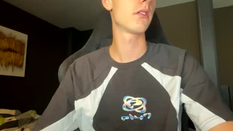 Snapshot of theothede19cm chatting on 10-13-25, 01:55 theothede19cm online show from 10-13-25, 01:55