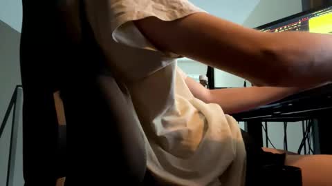 Snapshot of theothede19cm chatting on 10-17-25, 02:41 theothede19cm online show from 10-17-25, 02:41