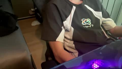 Snapshot of theothede19cm chatting on 11-03-25, 09:10 theothede19cm online show from 11-03-25, 09:10