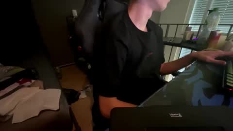 Snapshot of theothede19cm chatting on 11-08-25, 10:26 theothede19cm online show from 11-08-25, 10:26