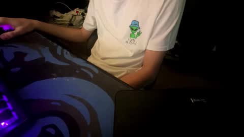 Snapshot of theothede19cm chatting on 11-19-25, 03:01 theothede19cm online show from 11-19-25, 03:01