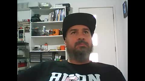 Snapshot of theozbeardguy chatting on 03-18-26, 02:15 aussiebeard online show from 03-18-26, 02:15