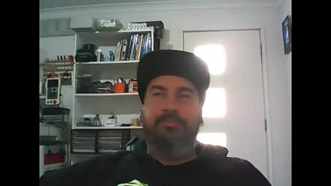 Snapshot of theozbeardguy chatting on 05-12-26, 01:25 aussiebeard online show from 05-12-26, 01:25