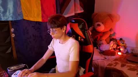 Snapshot of theprince_red chatting on 10-08-25, 07:55 Matt independent model online show from 10-08-25, 07:55