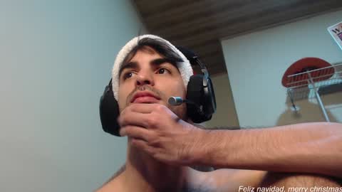 Santiago Enrique online show from 12-29-24, 05:42