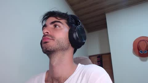 Santiago Enrique online show from 03-15-26, 05:02