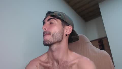 Snapshot of therazhanen chatting on 04-28-26, 03:22 Santiago Enrique online show from 04-28-26, 03:22