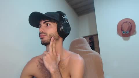 Snapshot of therazhanen chatting on 05-03-26, 04:18 Santiago Enrique online show from 05-03-26, 04:18
