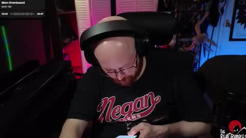 Snapshot of therealbumbles chatting on 02-26-26, 02:32 Bumbles or B online show from 02-26-26, 02:32