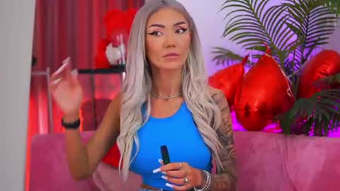 Snapshot of therealfallingangel chatting on 07-20-26, 04:05 Deea online show from 07-20-26, 04:05