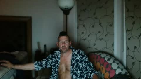 Snapshot of therealkurva4u chatting on 09-15-25, 03:01 therealkurva4u online show from 09-15-25, 03:01