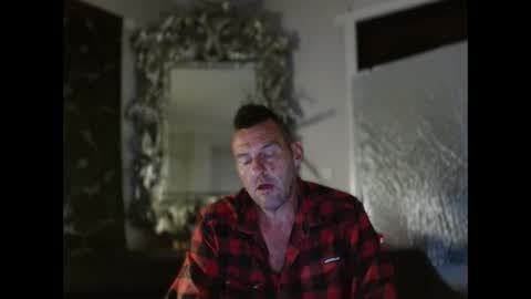 Snapshot of therealkurva4u chatting on 09-29-25, 12:21 therealkurva4u online show from 09-29-25, 12:21