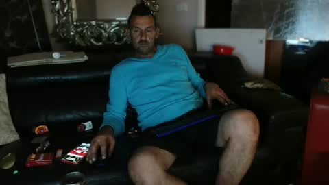 Snapshot of therealkurva4u chatting on 10-03-25, 07:00 therealkurva4u online show from 10-03-25, 07:00