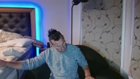 Snapshot of therealkurva4u chatting on 10-23-25, 12:15 therealkurva4u online show from 10-23-25, 12:15