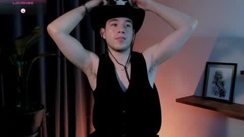 Snapshot of therealmartincox chatting on 02-13-25, 12:46 4th online show from 02-13-25, 12:46