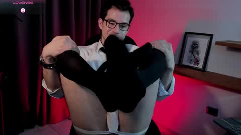 Snapshot of therealmartincox chatting on 02-14-25, 01:34 4th online show from 02-14-25, 01:34
