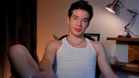 Snapshot of therealmartincox chatting on 09-11-25, 12:22 4th online show from 09-11-25, 12:22