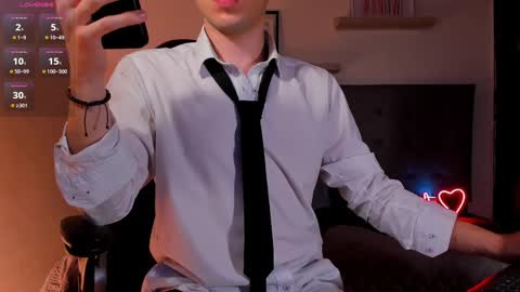 Snapshot of therealmartincox chatting on 10-12-25, 09:14 4th online show from 10-12-25, 09:14