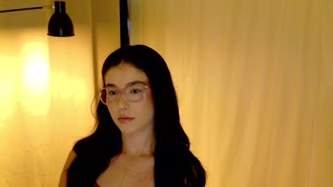 Snapshot of therose_mar chatting on 09-12-25, 10:32 Mar online show from 09-12-25, 10:32