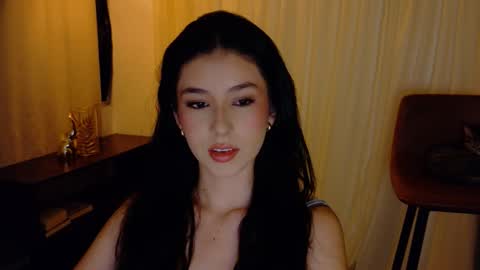 Snapshot of therose_mar chatting on 10-14-25, 11:27 Mar online show from 10-14-25, 11:27