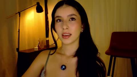 Snapshot of therose_mar chatting on 10-21-25, 12:11 Mar online show from 10-21-25, 12:11