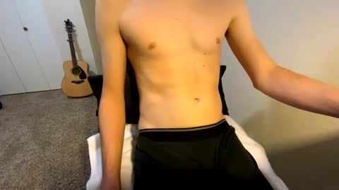 Snapshot of therunnerboy chatting on 11-05-25, 02:11 therunnerboy online show from 11-05-25, 02:11