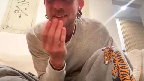 VEGAS online show from 12-02-25, 10:31