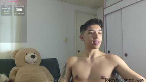 Snapshot of thesaint_xxx chatting on 07-23-26, 05:33 thesaint_xxx online show from 07-23-26, 05:33