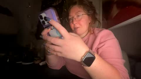 Snapshot of thesashadomme chatting on 12-24-24, 02:43 The Sasha Domme online show from 12-24-24, 02:43