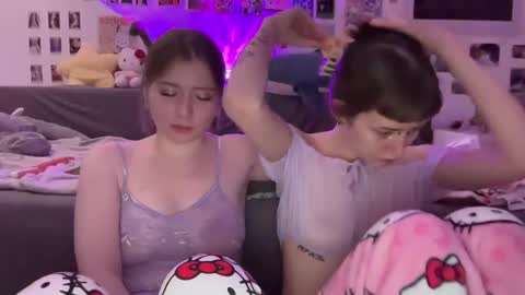 LISA                                            online show from 01-14-25, 08:37