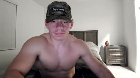 Snapshot of theshortking01 chatting on 02-26-26, 12:31 TheShortKing1 online show from 02-26-26, 12:31