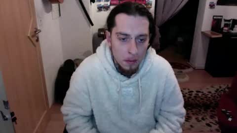 Snapshot of theshowercock chatting on 10-21-25, 12:11 theshowercock online show from 10-21-25, 12:11