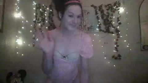 sillymillie0 online show from 12-20-24, 10:11