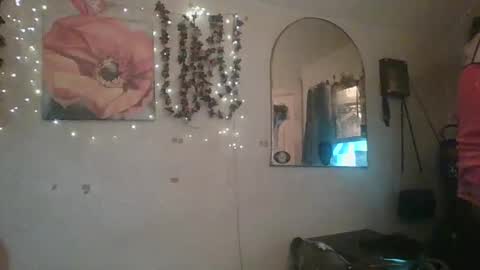 sillymillie0 online show from 04-18-26, 08:53