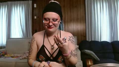 Siren of the Fae online show from 04-17-26, 07:17