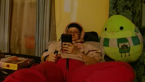 Siren of the Fae online show from 04-21-26, 01:07