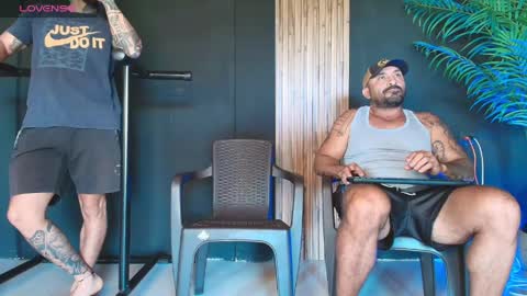 Snapshot of thestraightroom chatting on 05-07-26, 12:43 thestraightroom online show from 05-07-26, 12:43