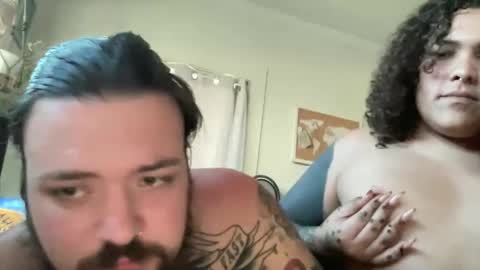 Snapshot of thethiccilakeshow chatting on 09-25-25, 03:21 thethiccilakeshow online show from 09-25-25, 03:21