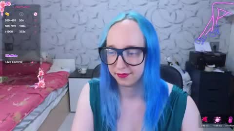 Snapshot of thetrixy chatting on 05-14-26, 07:37 The Great And Powerful Trixie online show from 05-14-26, 07:37