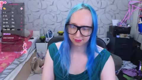 Snapshot of thetrixy chatting on 05-16-26, 10:36 The Great And Powerful Trixie online show from 05-16-26, 10:36