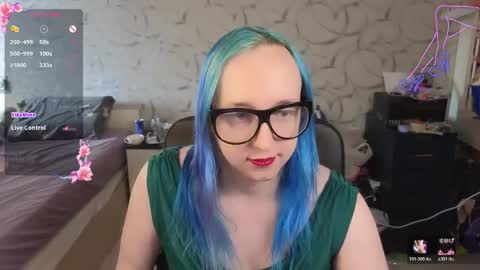 Snapshot of thetrixy chatting on 05-17-26, 07:17 The Great And Powerful Trixie online show from 05-17-26, 07:17