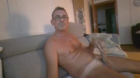 Snapshot of thhe13 chatting on 12-23-24, 03:23 thhe13 online show from 12-23-24, 03:23